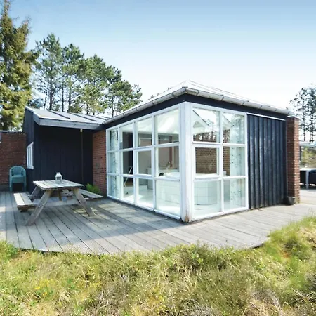 Awesome Home In Romo With Kitchen * Rømø