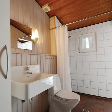Awesome Home In Romo With Kitchen * Rømø
