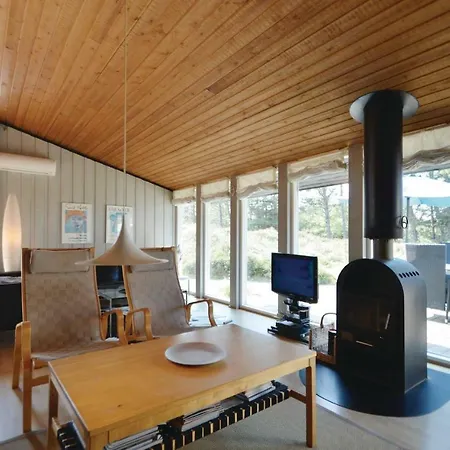 Awesome Home In Romo With Kitchen * Rømø