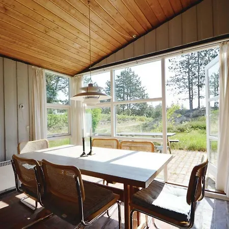 Nyaraló Awesome Home In Romo With Kitchen Rømø
